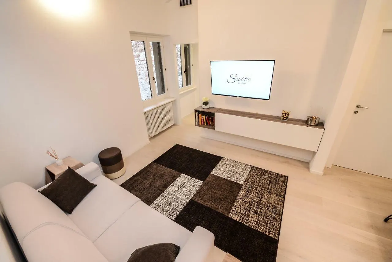 Suite 800 Verona