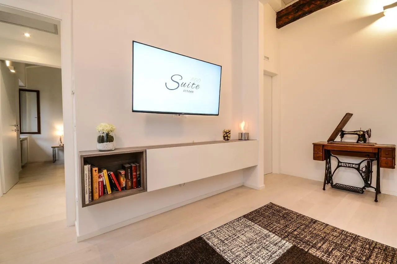 Suite 800 Verona Apartment