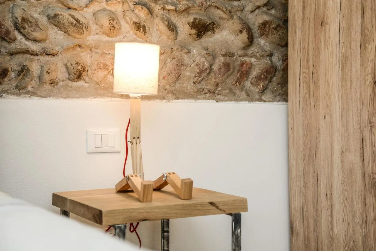 Suite 800 Verona